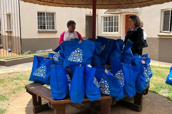 Plastic Bubbles Making a Difference: Tholakele Centre of Hope Plastic Bubbles Making a Difference: Tholakele Centre of Hope